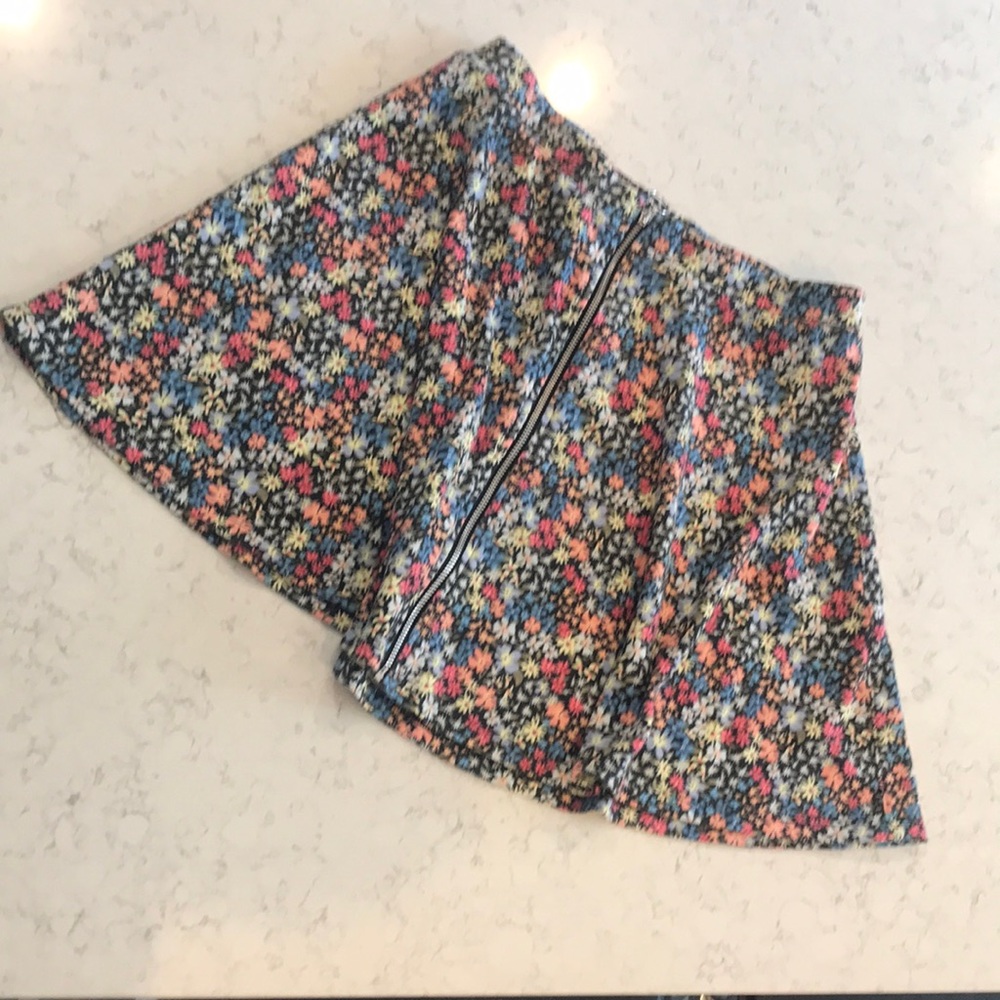 So Cotton Floral Skater Skirt - Size Small GUC